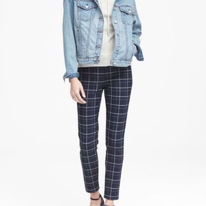 Banana Republic Sloan Fit Navy Plaid Ankle Pants (size 8)